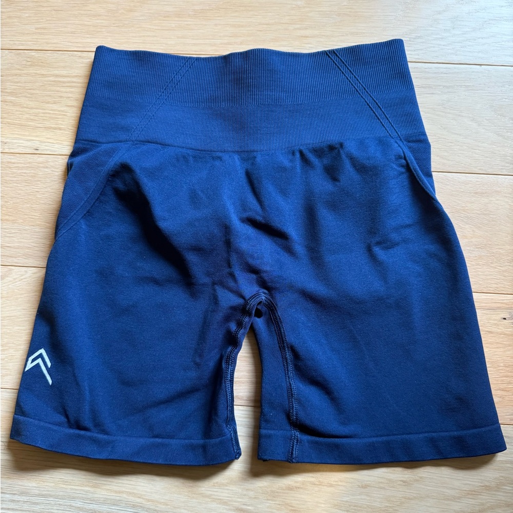 Oner Active effortless seamless shorts Midnight knitted logo